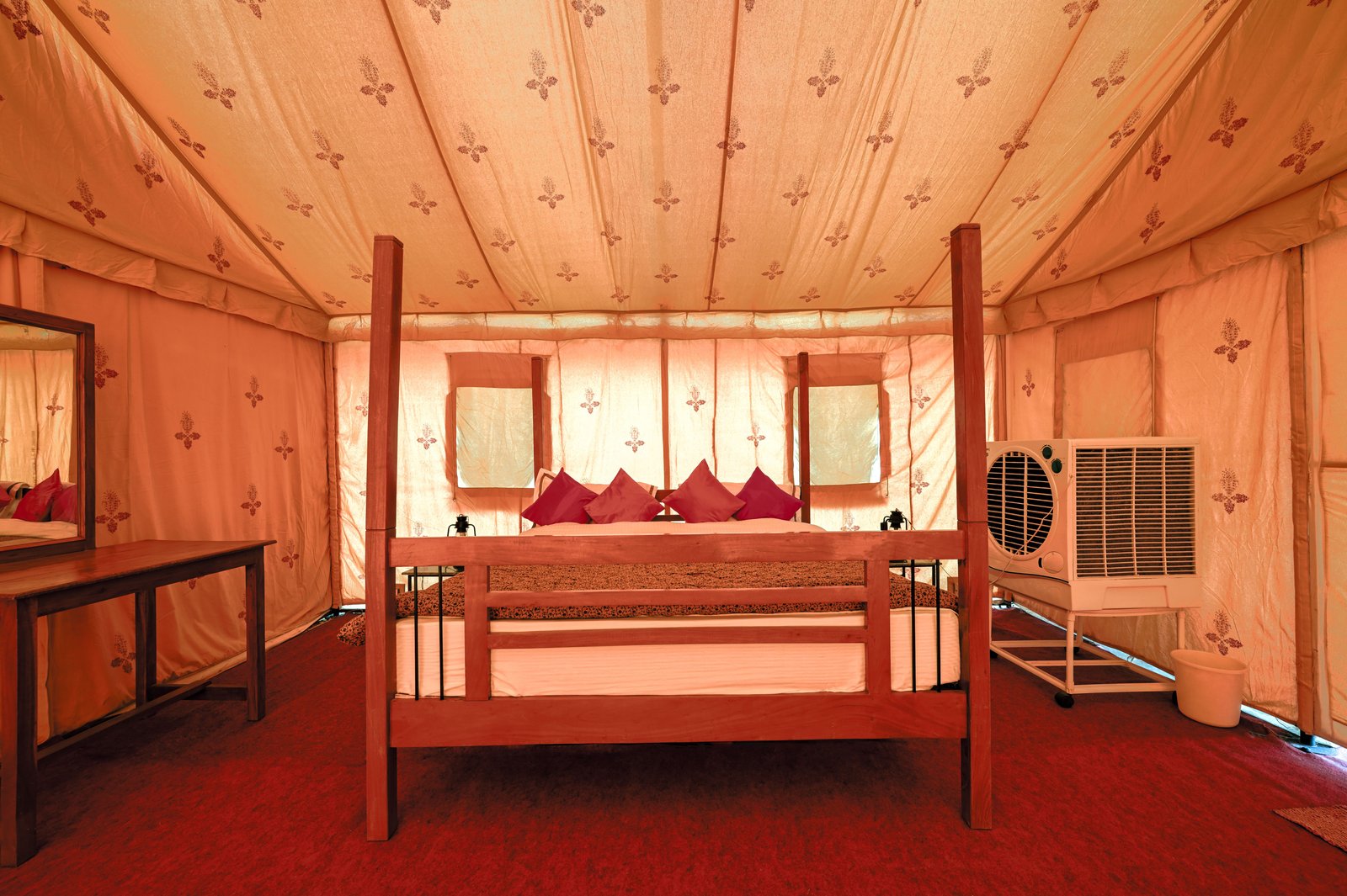 Where to Stay in Jaisalmer: Heritage Hotels Near Manak Chowk & Fort